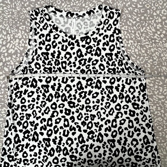 Leopard Print Tank Tops - Lot of 2 - Picture 5 of 13